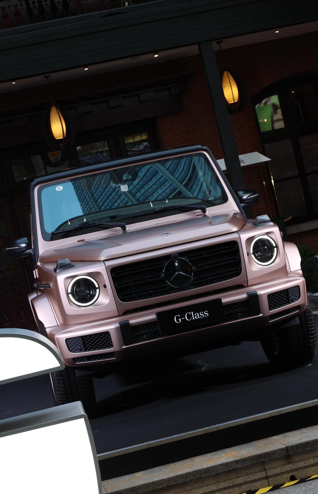 带钻石的粉色奔驰g这你受得了嘛?