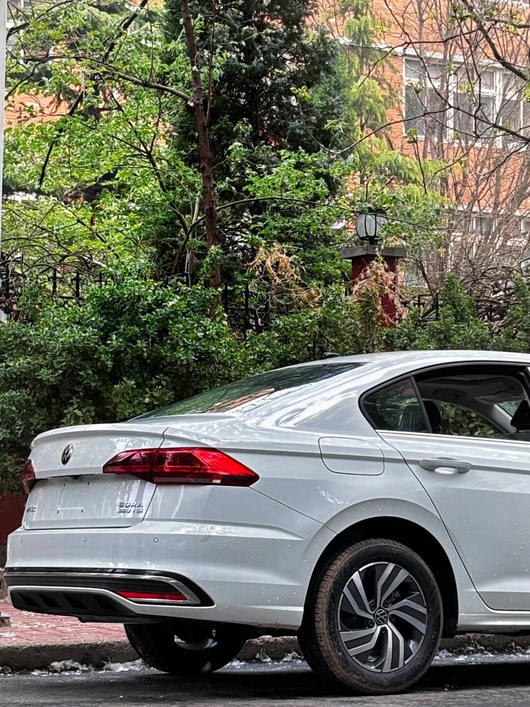 20岁买了新宝来 他们说开出去丢人_宝来社区_易车社区