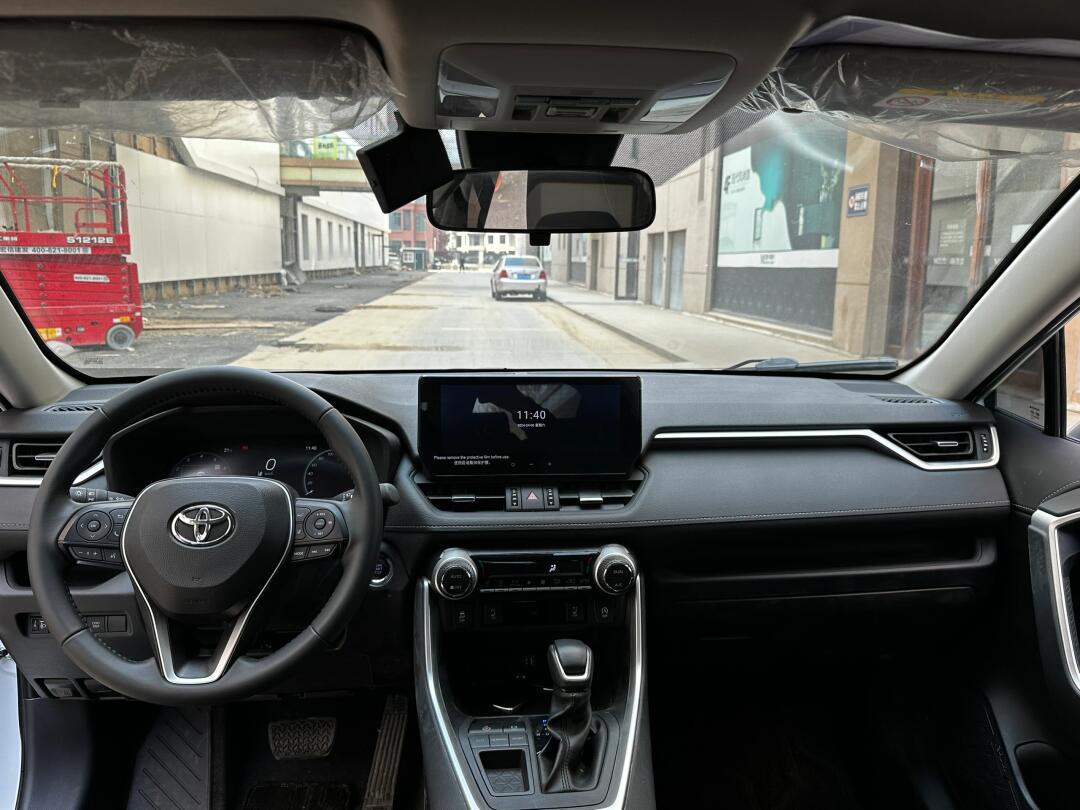 23年新款rav4荣放两驱风尚版plus版七千公里