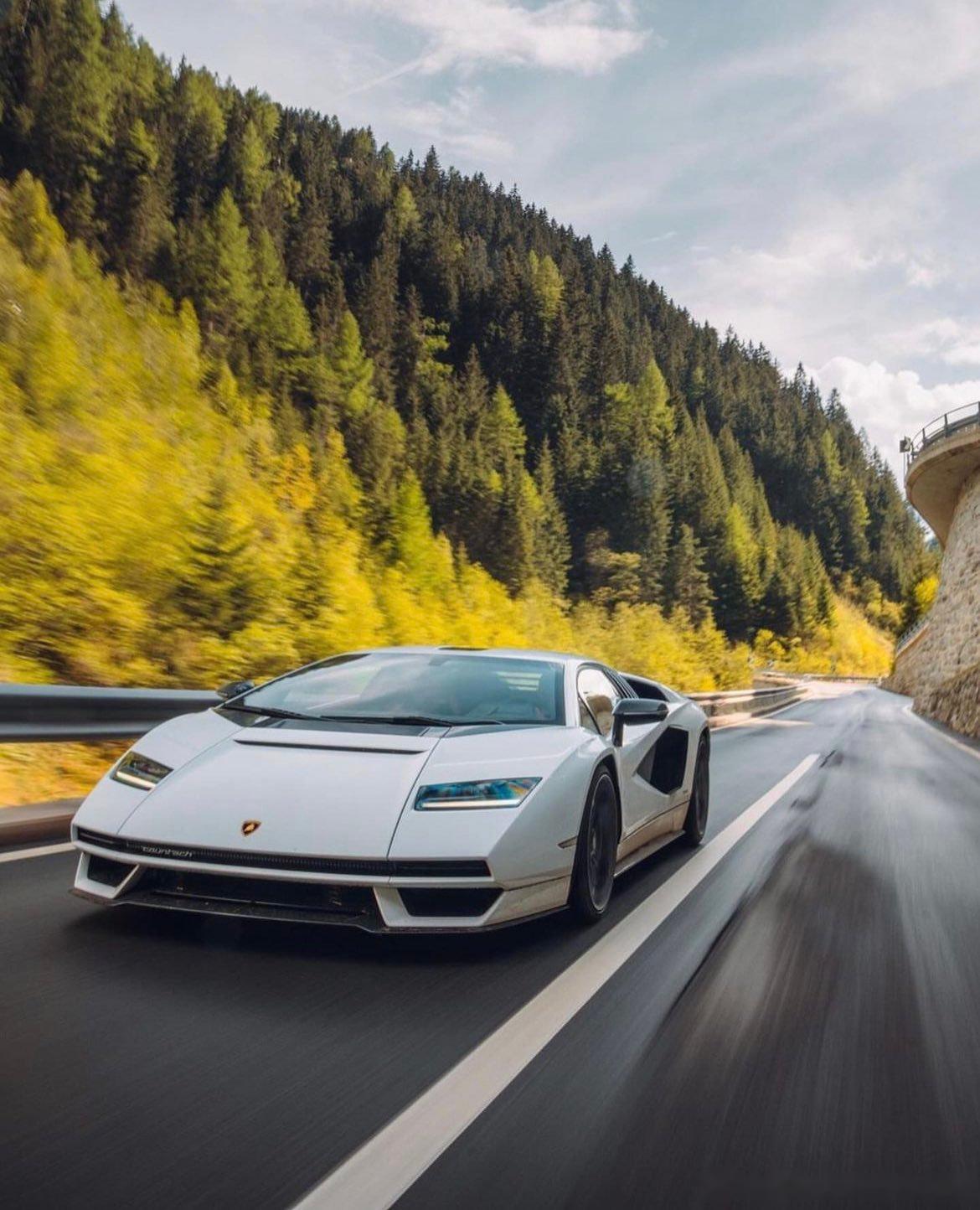 兰博基尼 countach lpi 800-4,好车配美景啊!