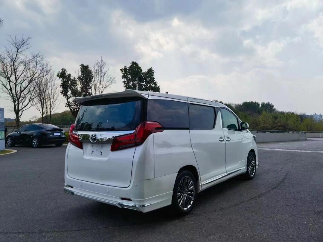 2014款丰田埃尔法 3.5/v6 豪华新车落地130万全车1:1匠心工艺打造2