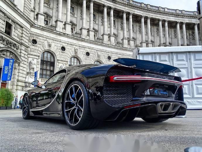 布加迪chiron颜色很赞