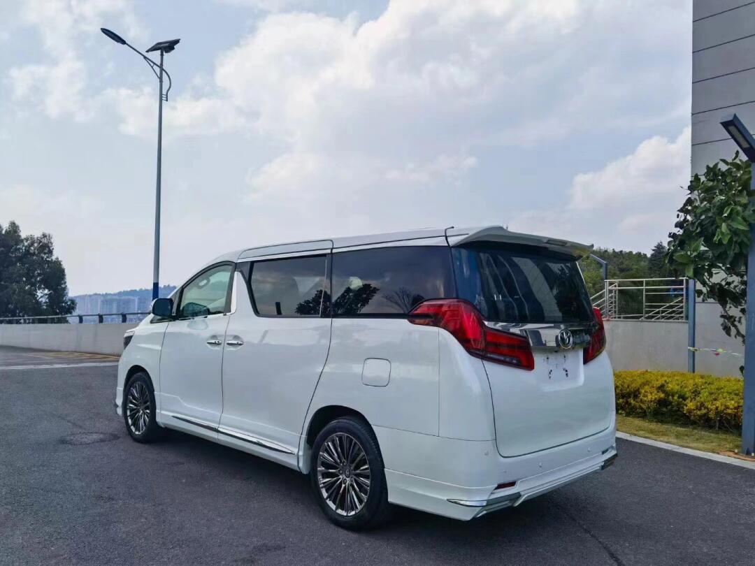 2014款丰田埃尔法 3.