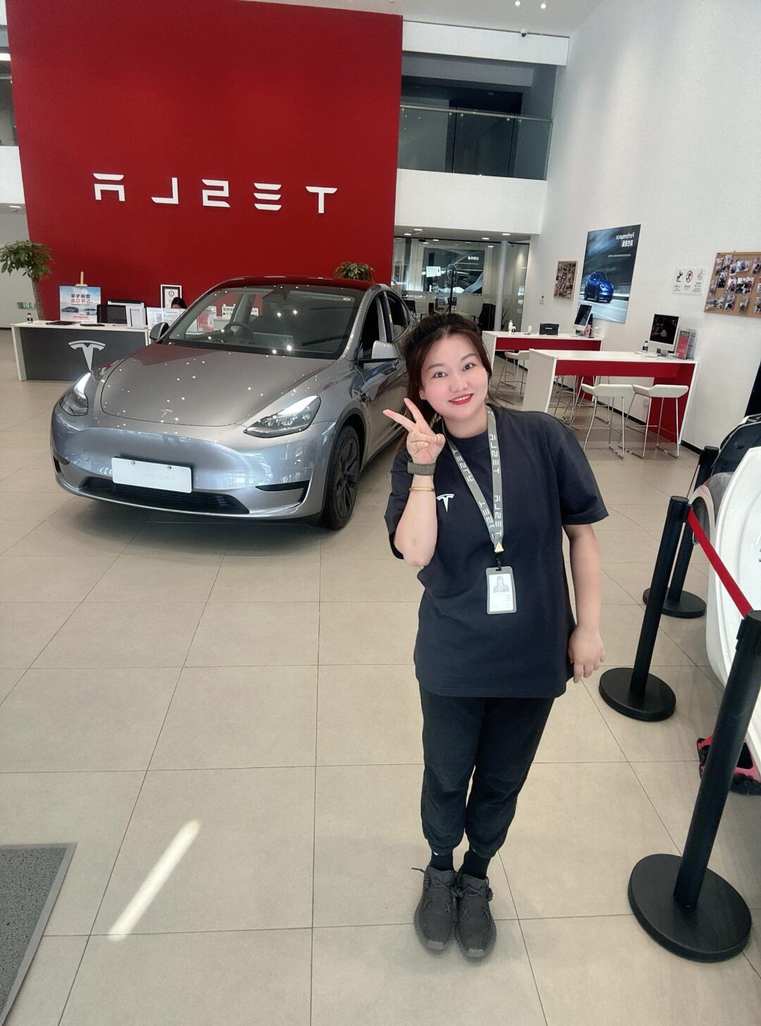穿新工服啦～!在特斯拉打工的39天!_汽车杂谈社区_易车社区