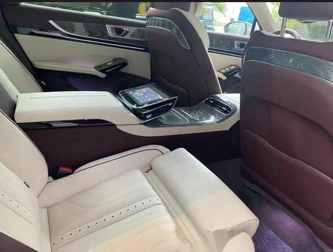 红旗新h9内饰木纹饰板好评但这个中控屏幕他总不能是想表达的是图3的