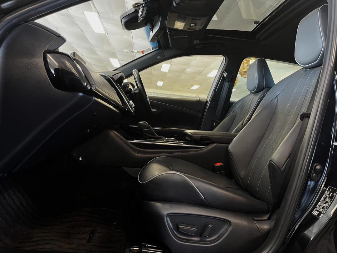 2018丰田皇冠crown rs advance hybrid