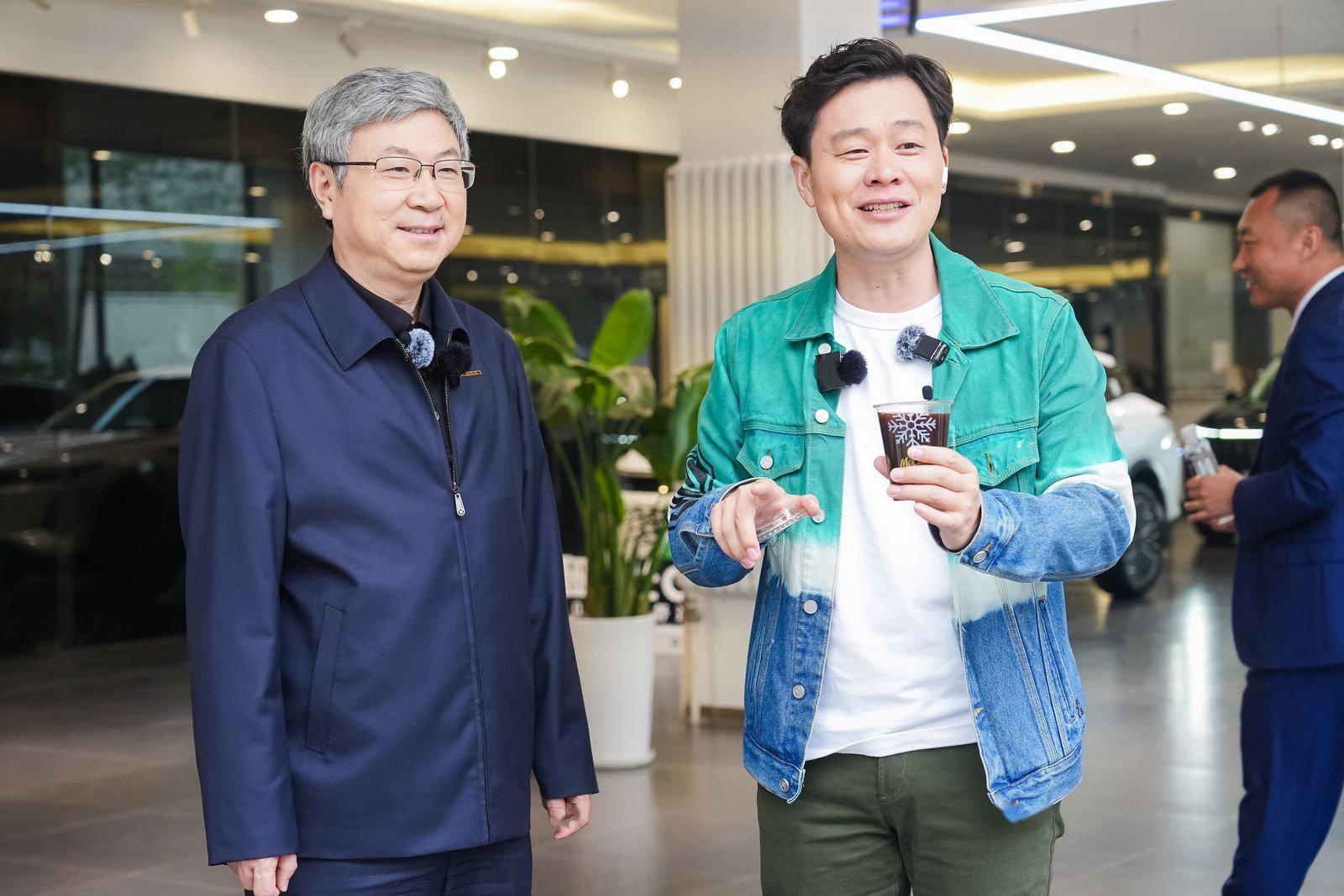 看了吴佩老师和尹同跃对谈的视频,星纪元et算是奇瑞新能源的扛鼎之作