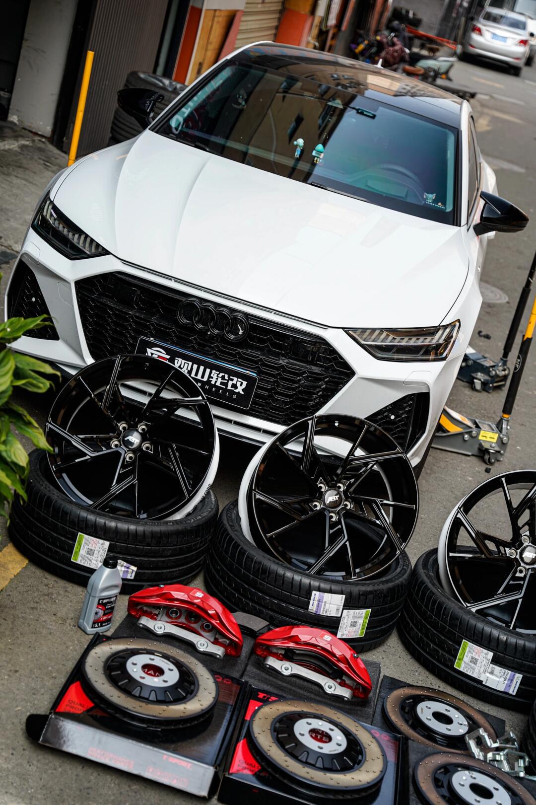 奥迪轿跑最帅的轮毂就是这款 abt 21寸