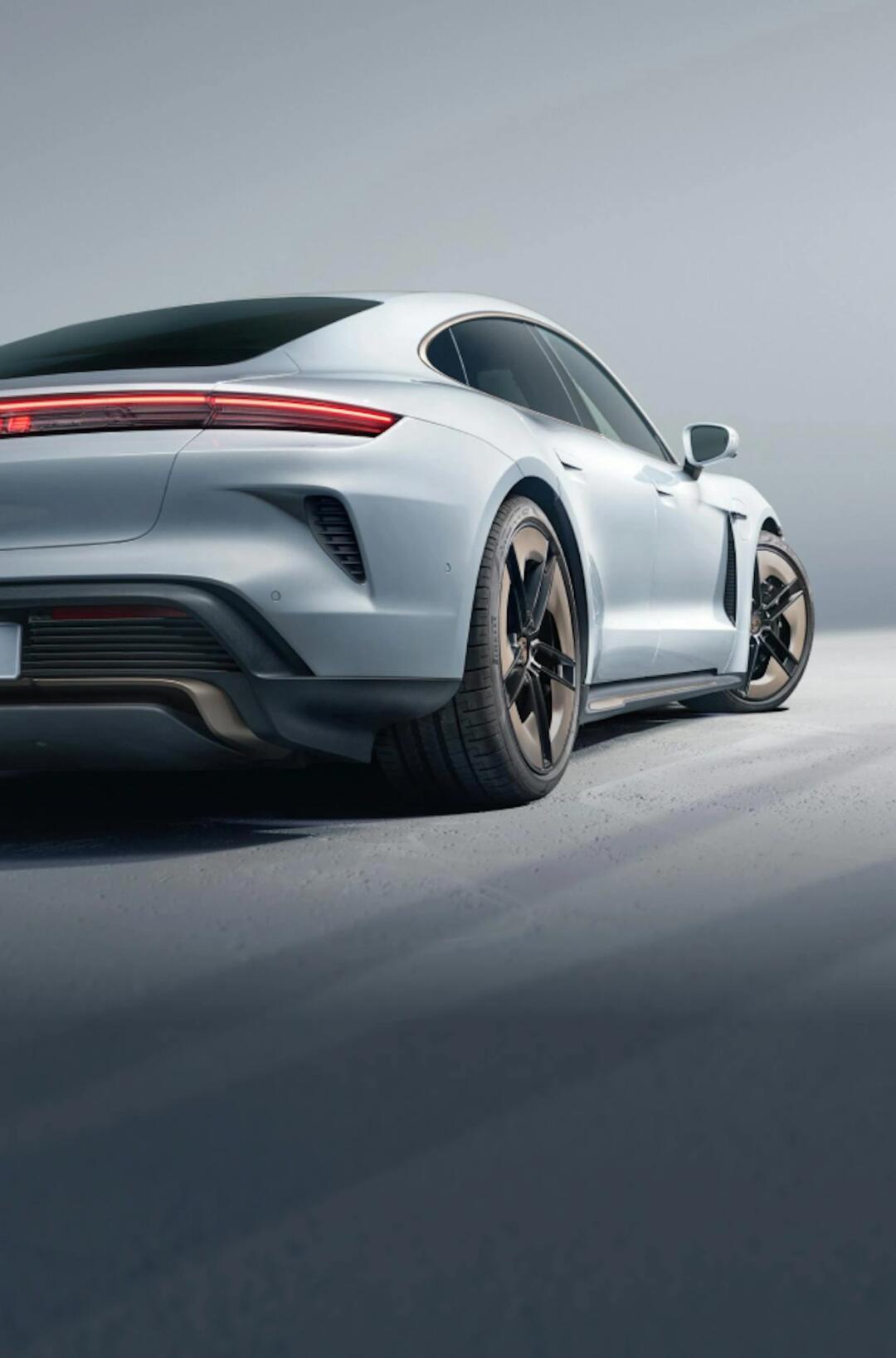 每天了解一辆电车:保时捷taycan 2024款