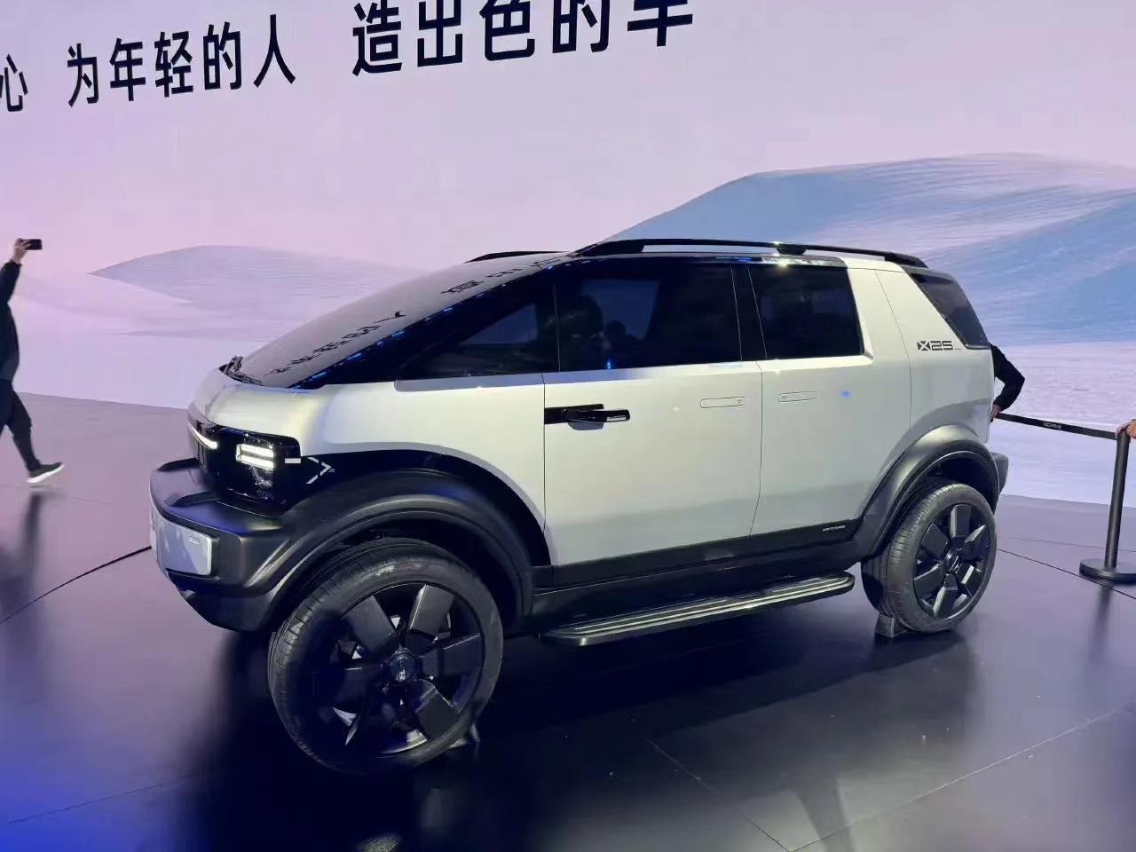 越野mpvicarx25炫酷上场很难不被吸引的黑酷流线