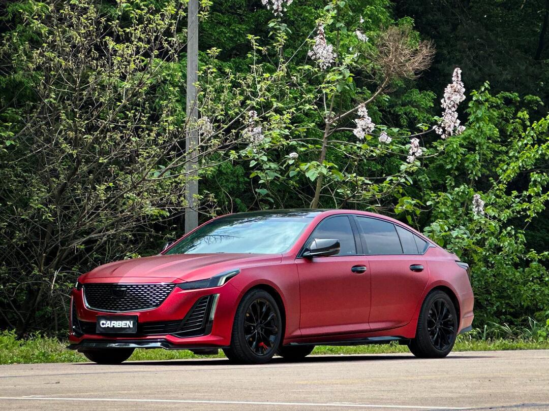 红绿灯组合-凯迪拉克ct5(罗曼尼红)