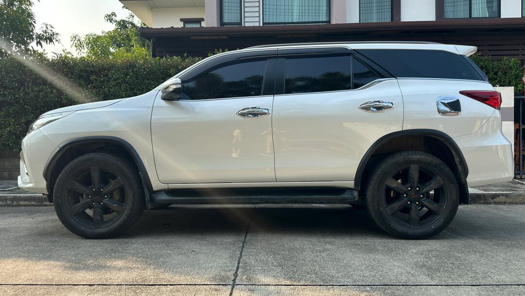 泰国清迈卖车7座丰田suv_fortuner社区_易车社区