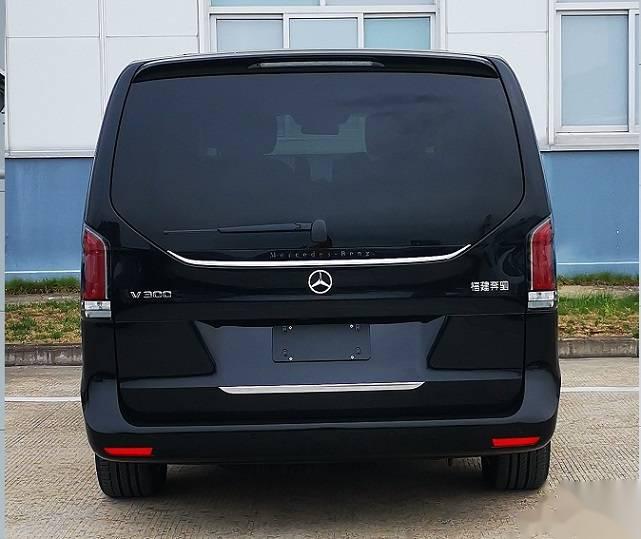 新款奔驰v级/威霆完成工信部申报,其中奔驰v300和威霆的中网尺寸变得