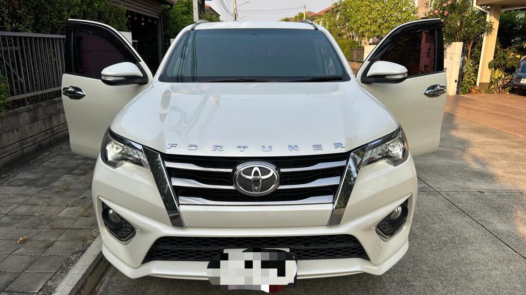 泰国清迈卖车7座丰田suv_fortuner社区_易车社区