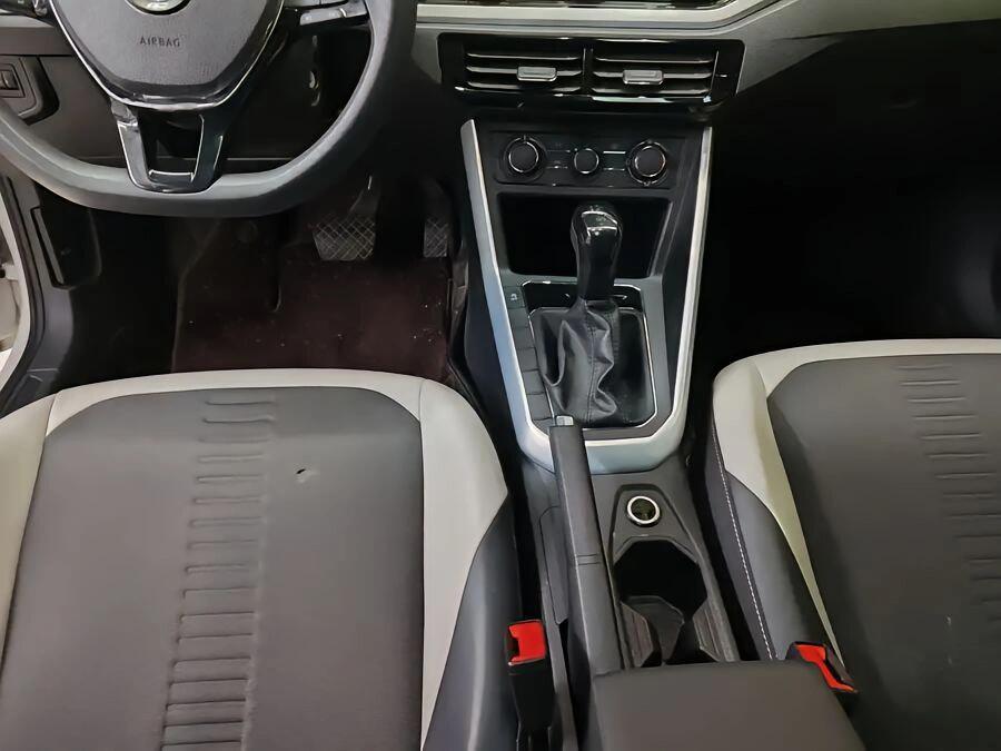 大众polo plus小菠萝95