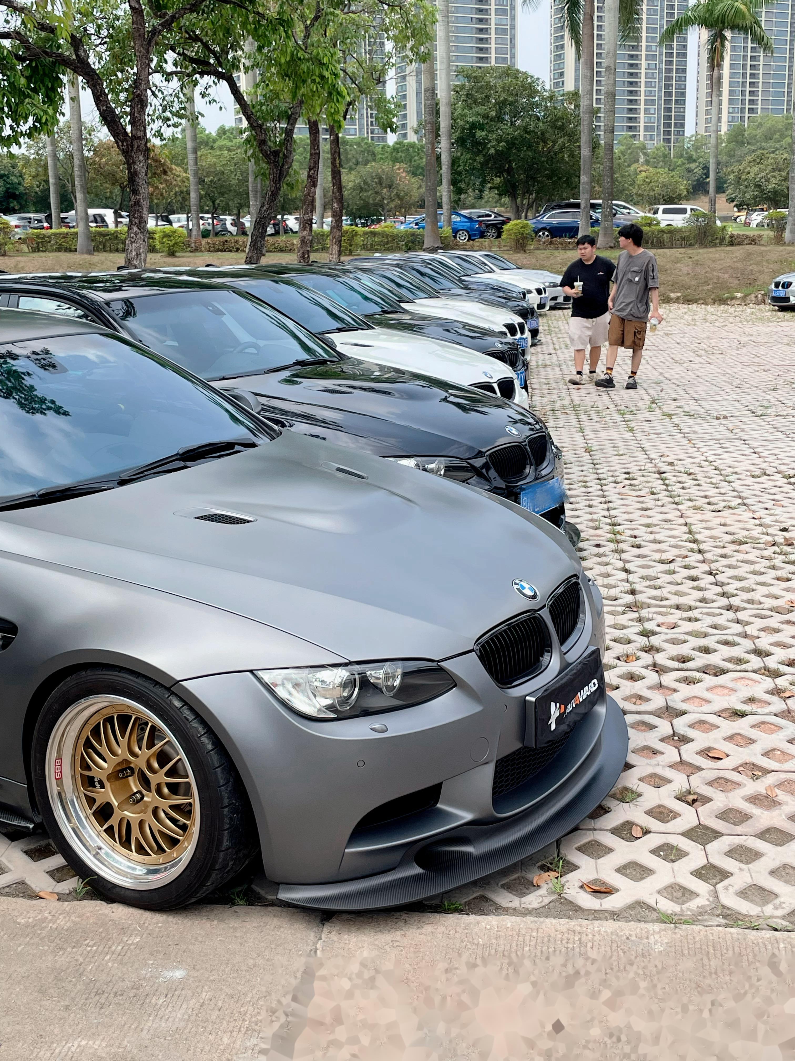 周末的zic!40多台宝马e90/92/93 m3聚会 一大早8点坐朋友们的e9