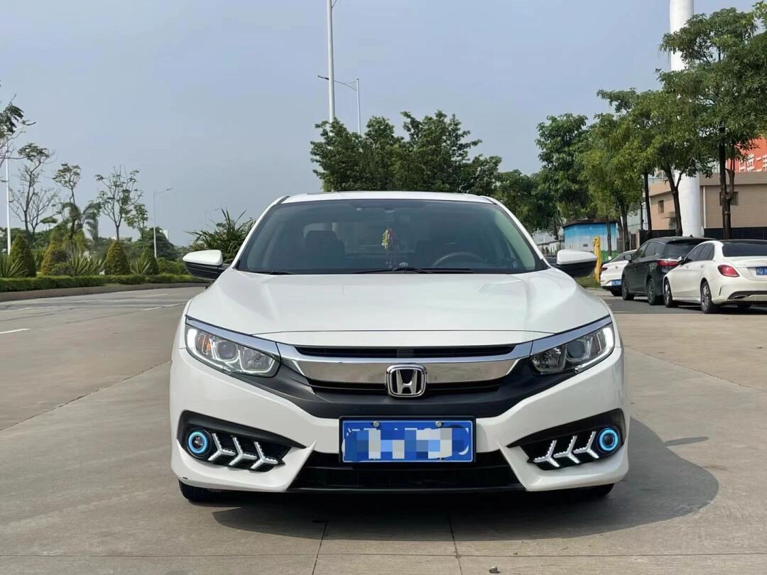 本田思域在二手车市场上可谓非常的热门保值