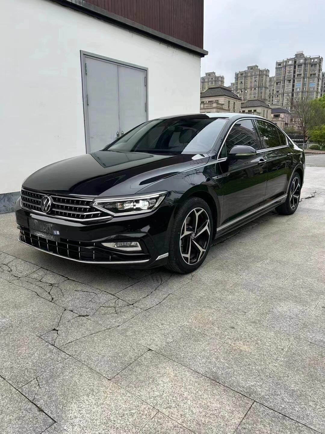 新到23年大众迈腾330豪华,994个w开走