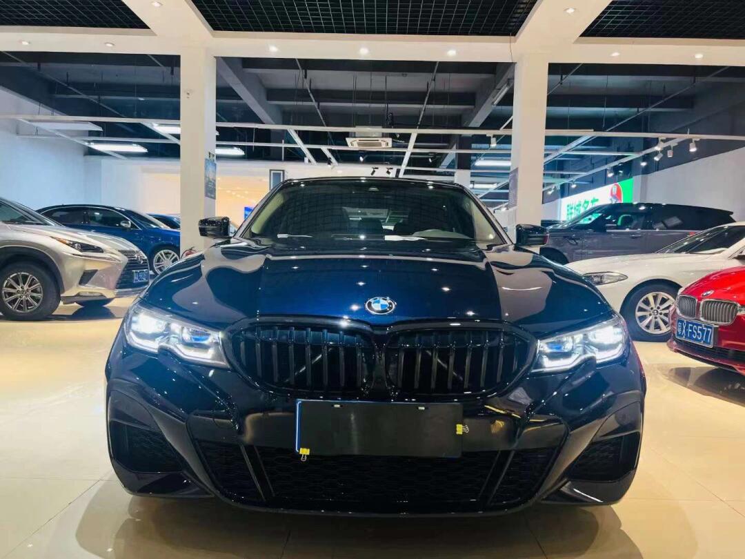 漂亮小姐姐才22款宝马325li m运动耀夜改款_宝马3系社区_易车社区