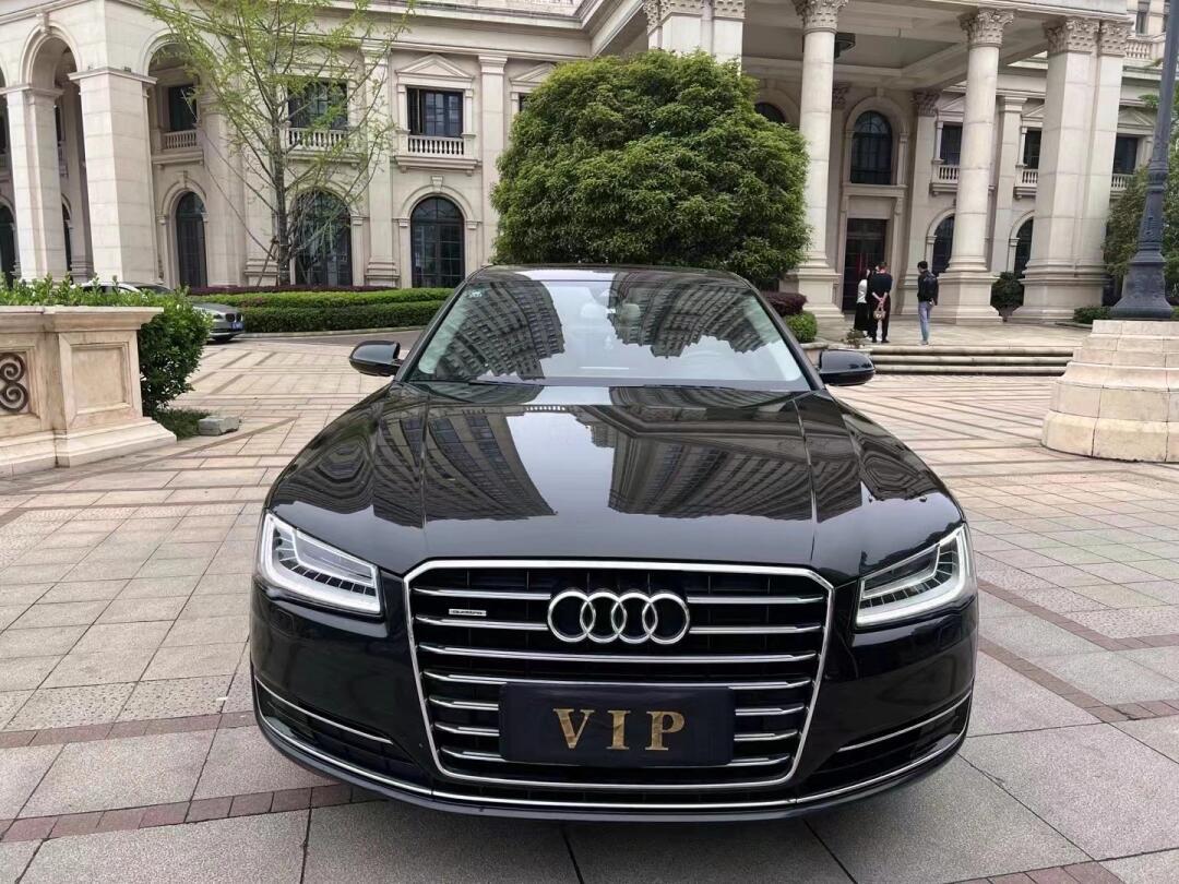 721572157215最新到家 17年奥迪a8l 3.