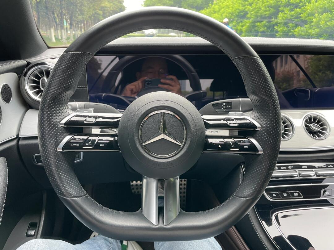 21款21年奔驰e260双门轿跑 仅售30.58w95