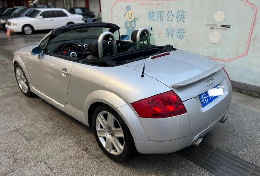 当前位置:>易车>社区>奥迪tt社区>售价18.