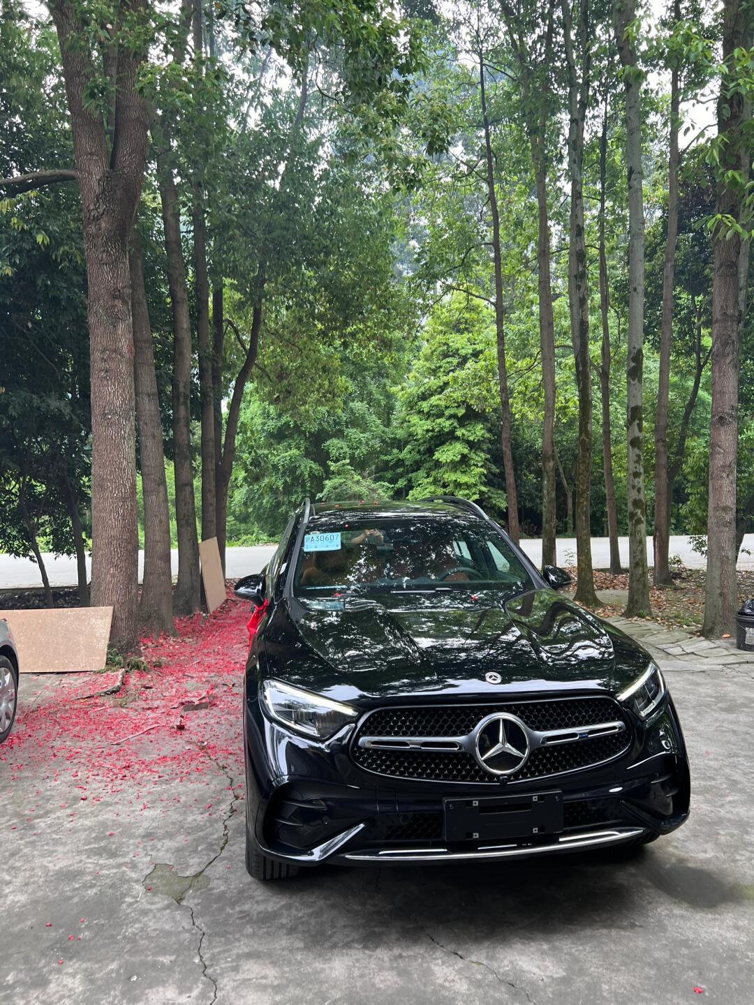 今日份交车喜提奔驰glc 300l动感