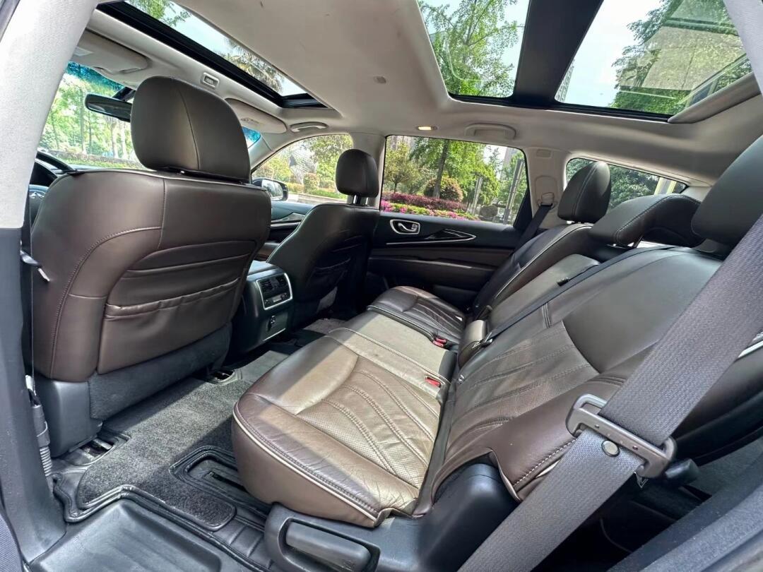 17年英菲尼迪qx60两驱轻混,真皮电动座椅带记忆加热,电动方向盘,电尾