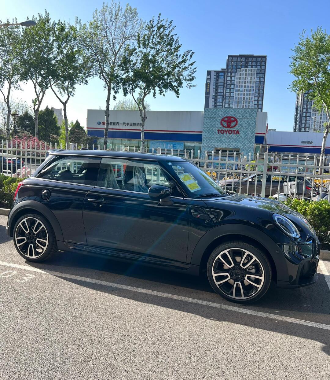 今日交付黑标特别版mini