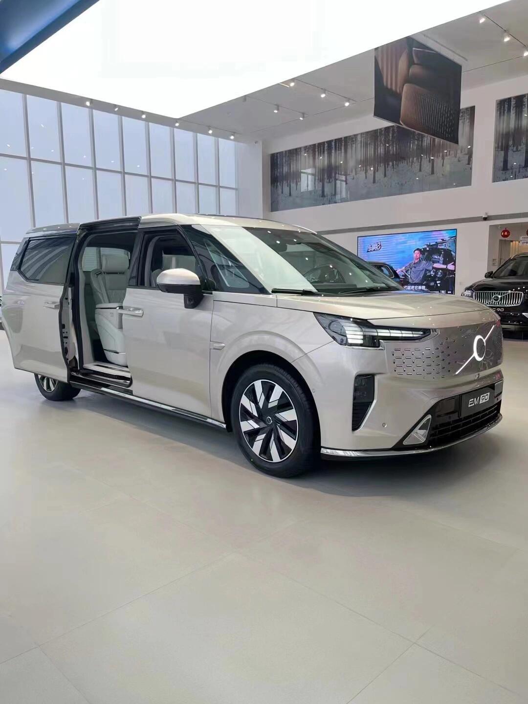 最懂安全的纯电豪华mpv,沃尔沃em90_沃尔沃em90社区_易车社区
