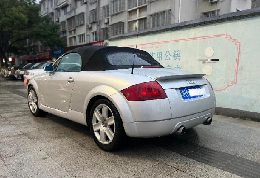 当前位置:>易车>社区>奥迪tt社区>售价18.