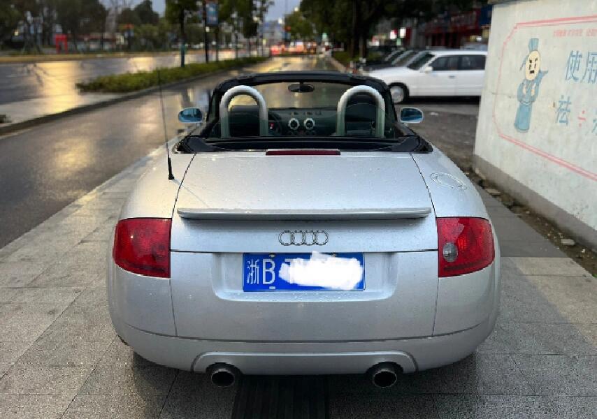 当前位置:>易车>社区>奥迪tt社区>售价18.