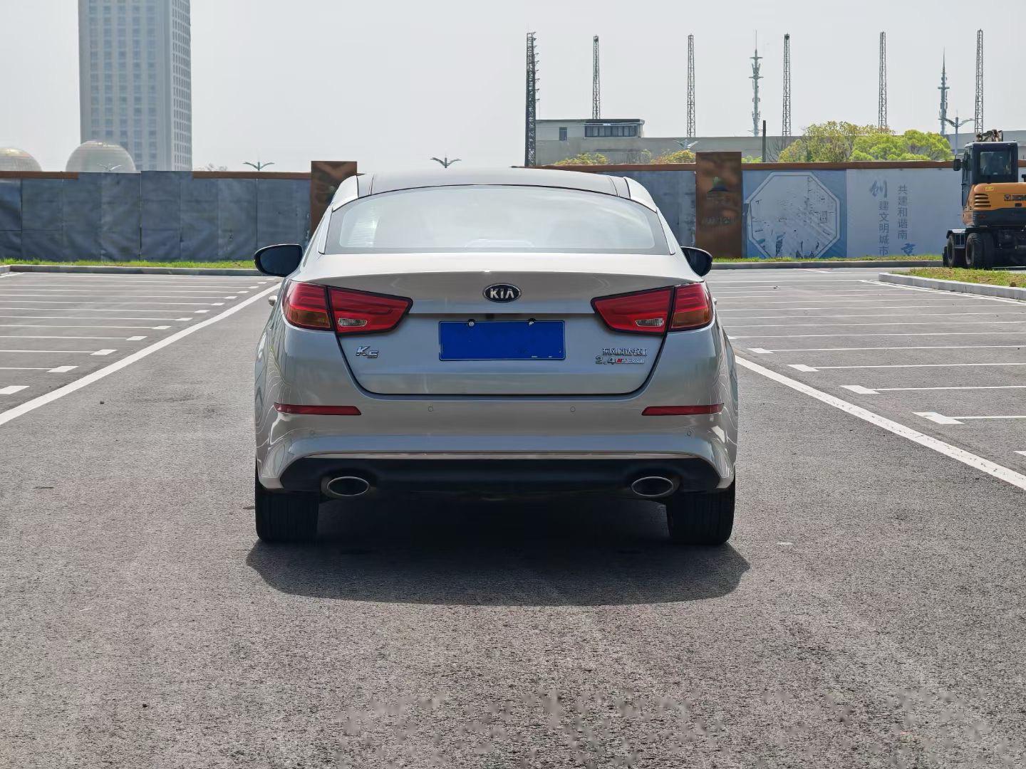 这外观在那时候也算得上是韩系轿车_起亚k5社区_易车社区