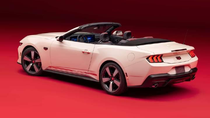 2025款福特野马 60 周年纪念版,限量打造1965台,除了特别的拉花涂装和