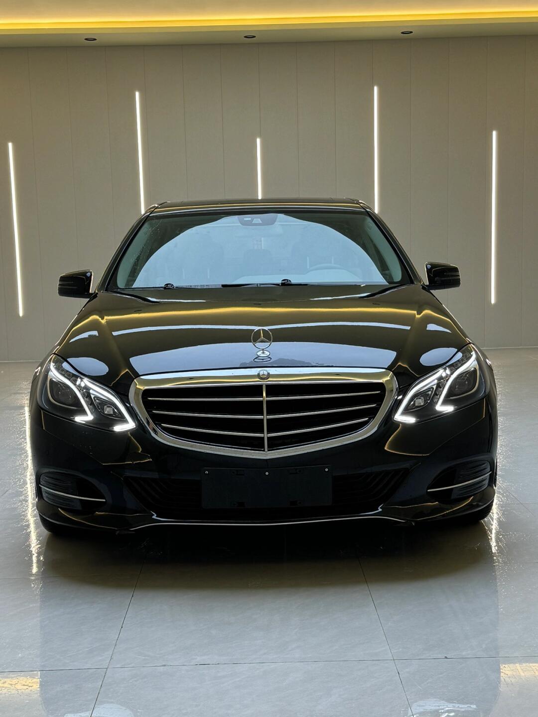 全款6w多99新升级15款奔驰e260包过户无事故