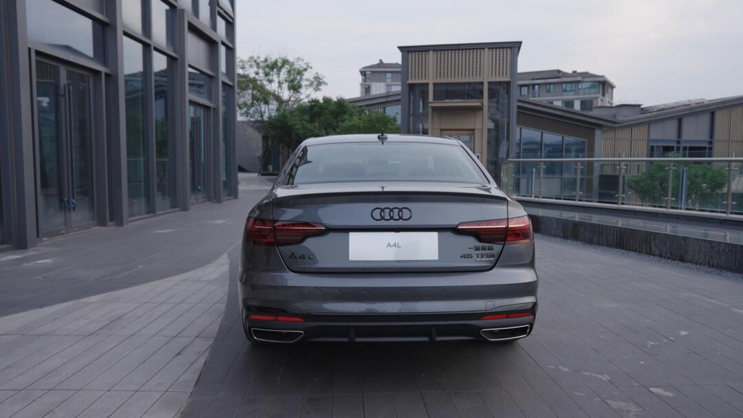 07不到30万预算,为何我偏爱奥迪a4l?