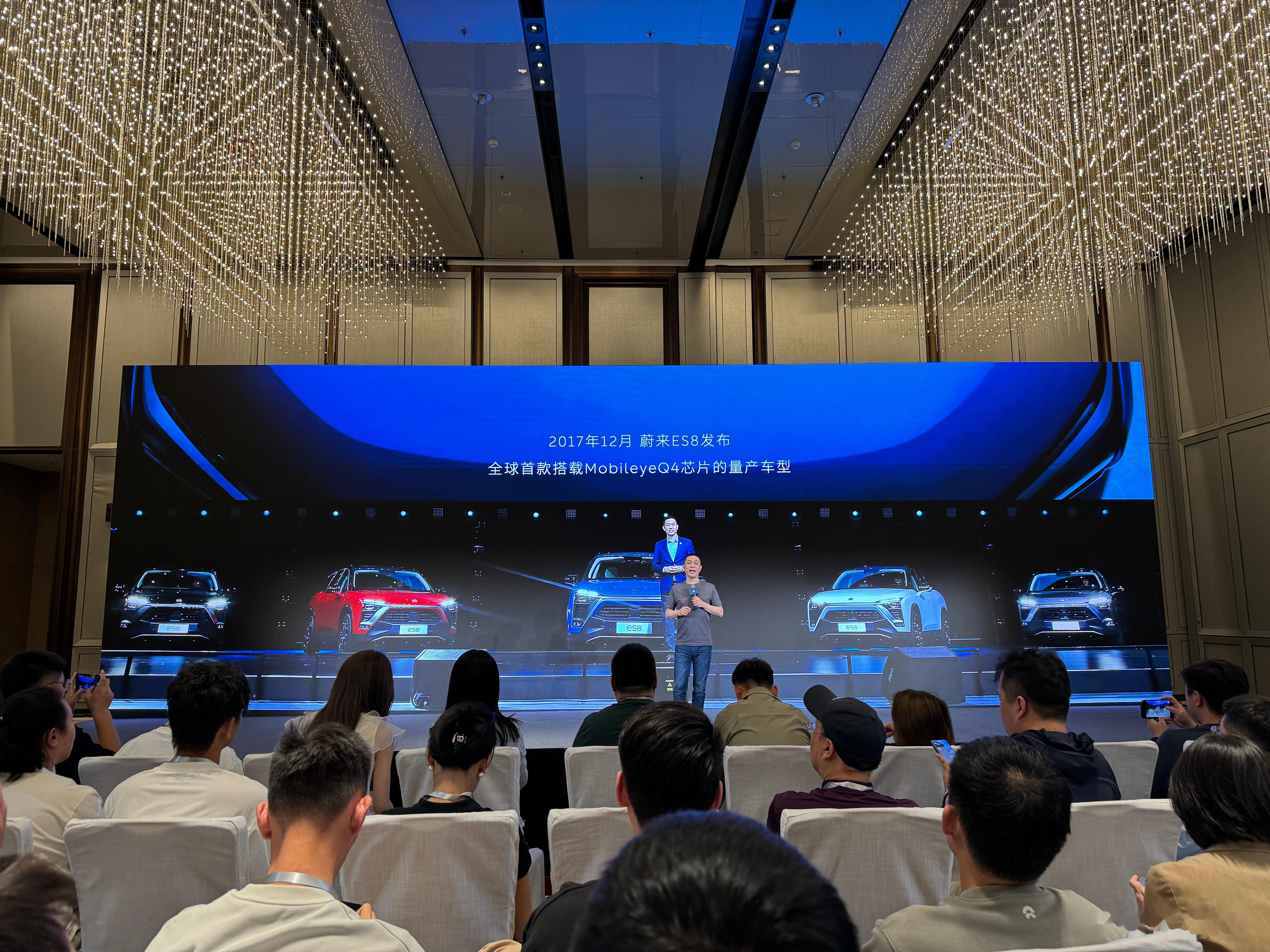 >社区>汽车杂谈社区>人在上海,心系北京蔚来正在开自己的智驾发布会