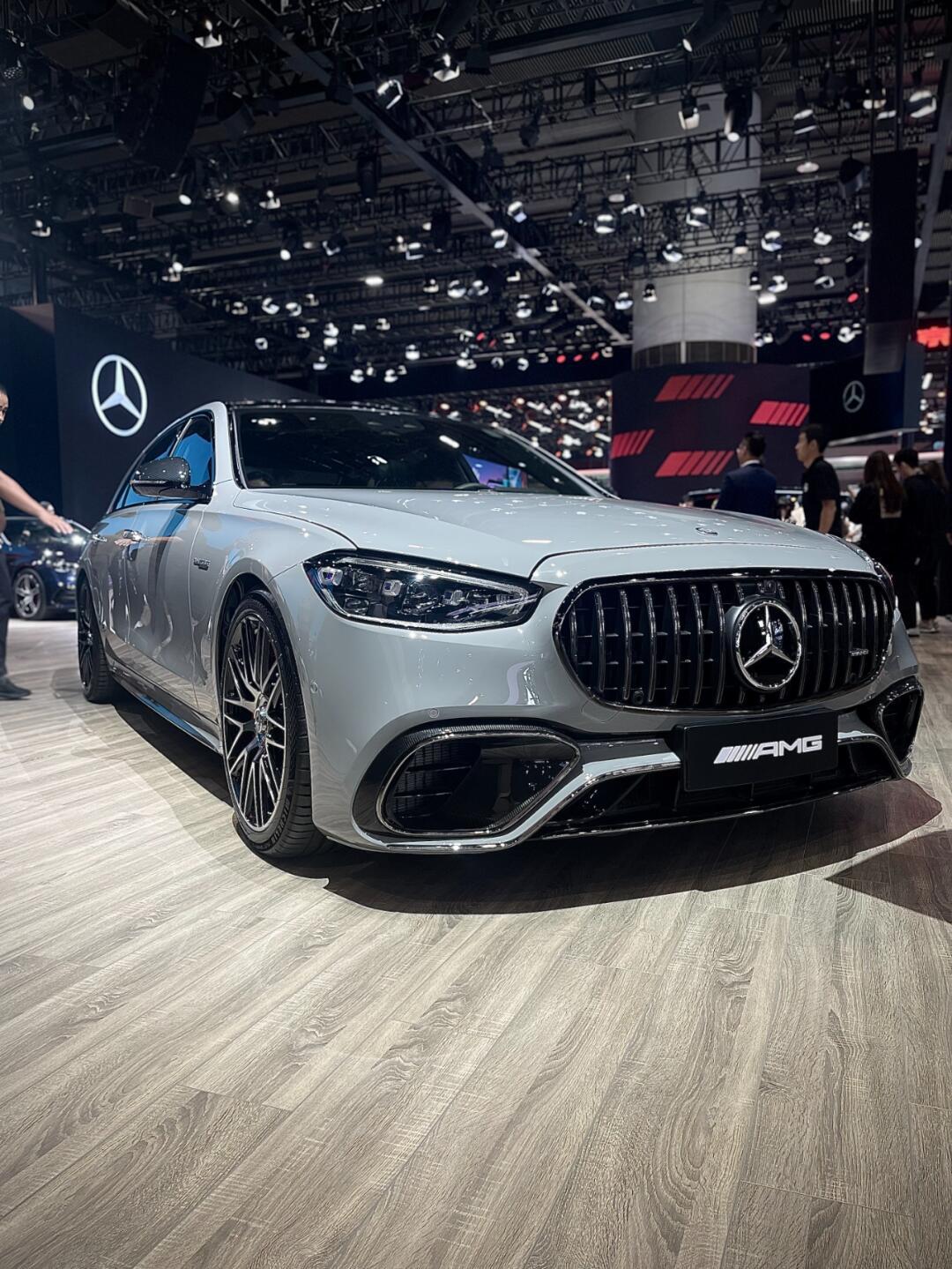 amg s63le|最猛的西装暴徒_汽车杂谈社区_易车社区