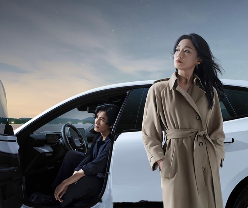 双代言人不多见啊 陈坤和周迅这一对请的有意思 极星是懂磕cp的 友情