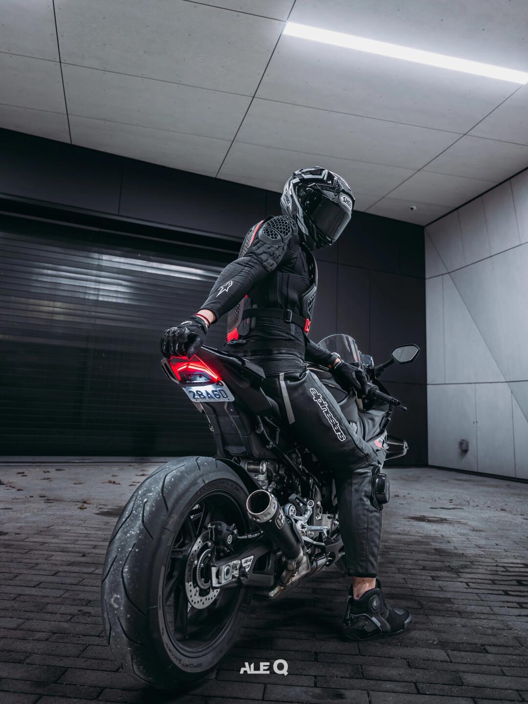 9896这个天气骑s1000rr是什么感受