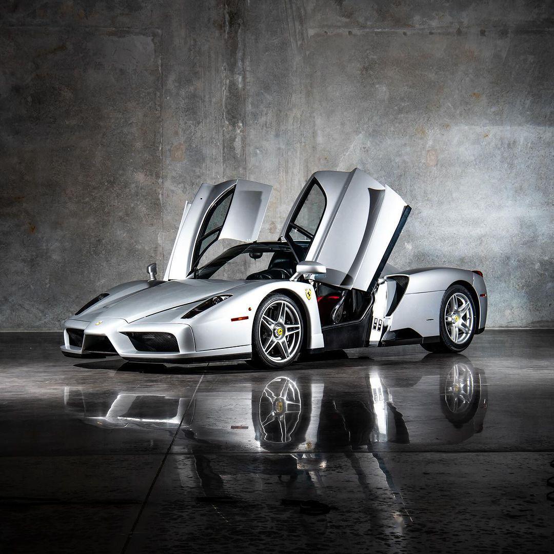 ferrari enzo 1 of 6 in argento nurburgri