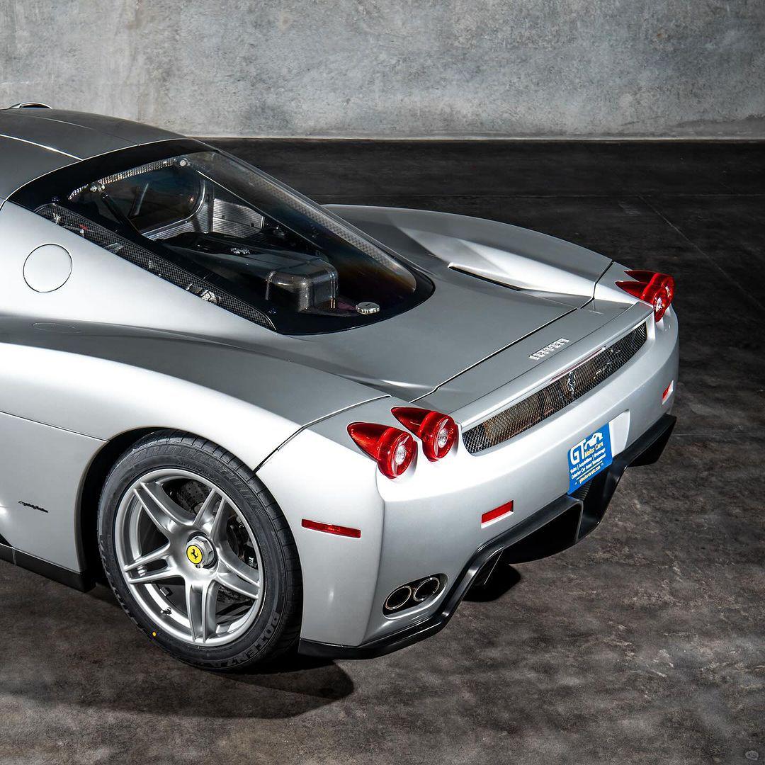 ferrari enzo 1 of 6 in argento nurburgri