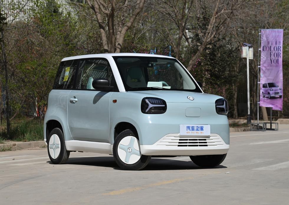 知豆彩虹上市,一款卫星代步纯电动车,售价3.19万-4.19万