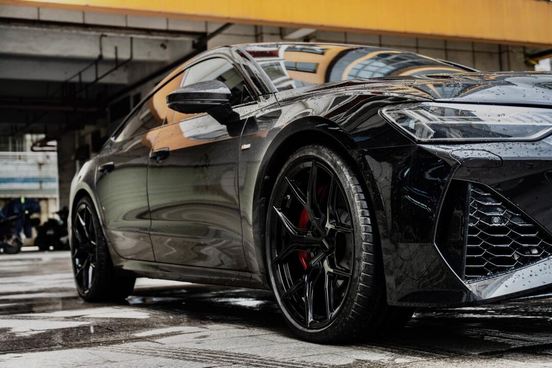 你猜猜这台奥迪a7这样改装花费了多少钱