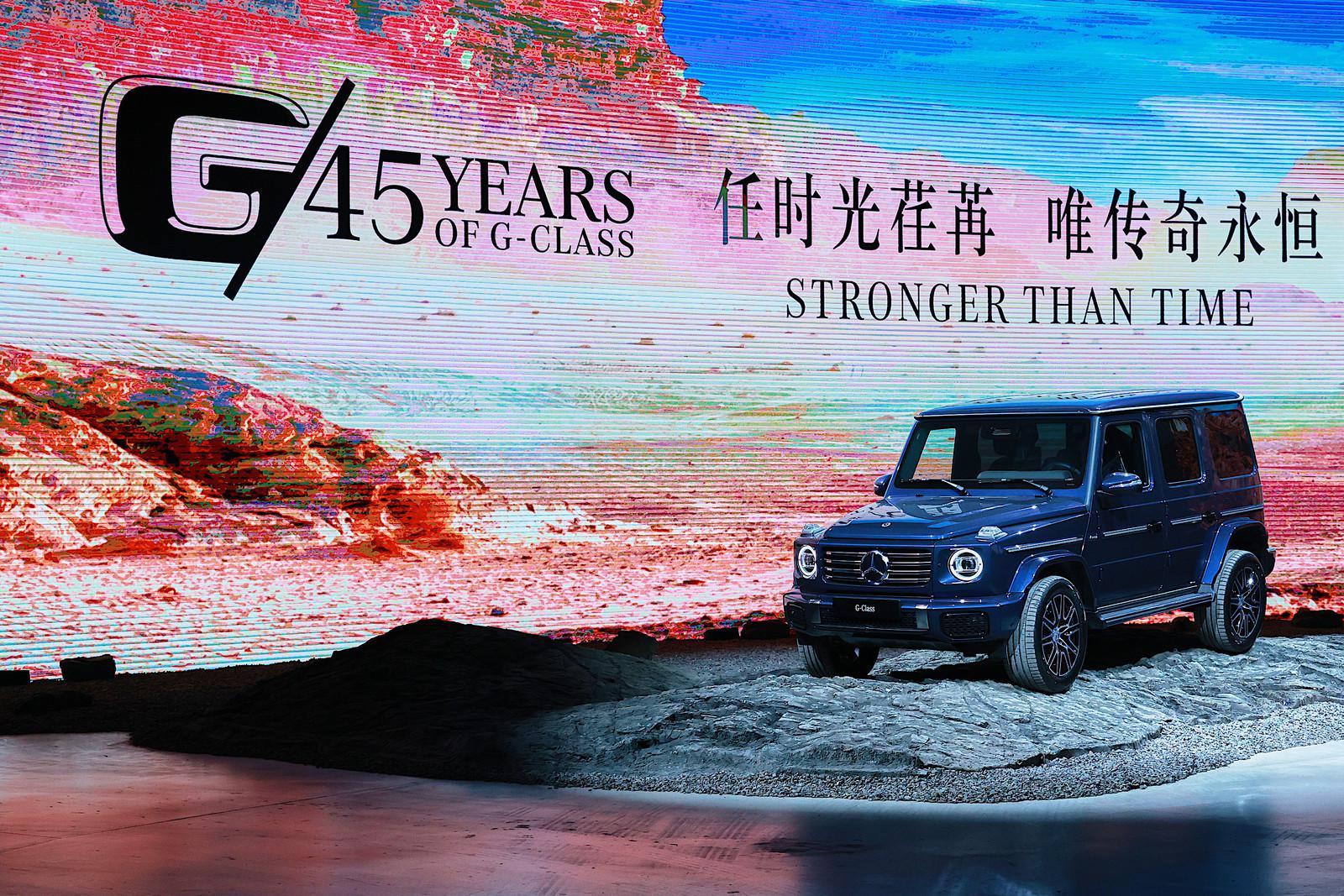 奔驰g级越野车,硬派的造型搭配上无可比拟的越野性能,自诞生