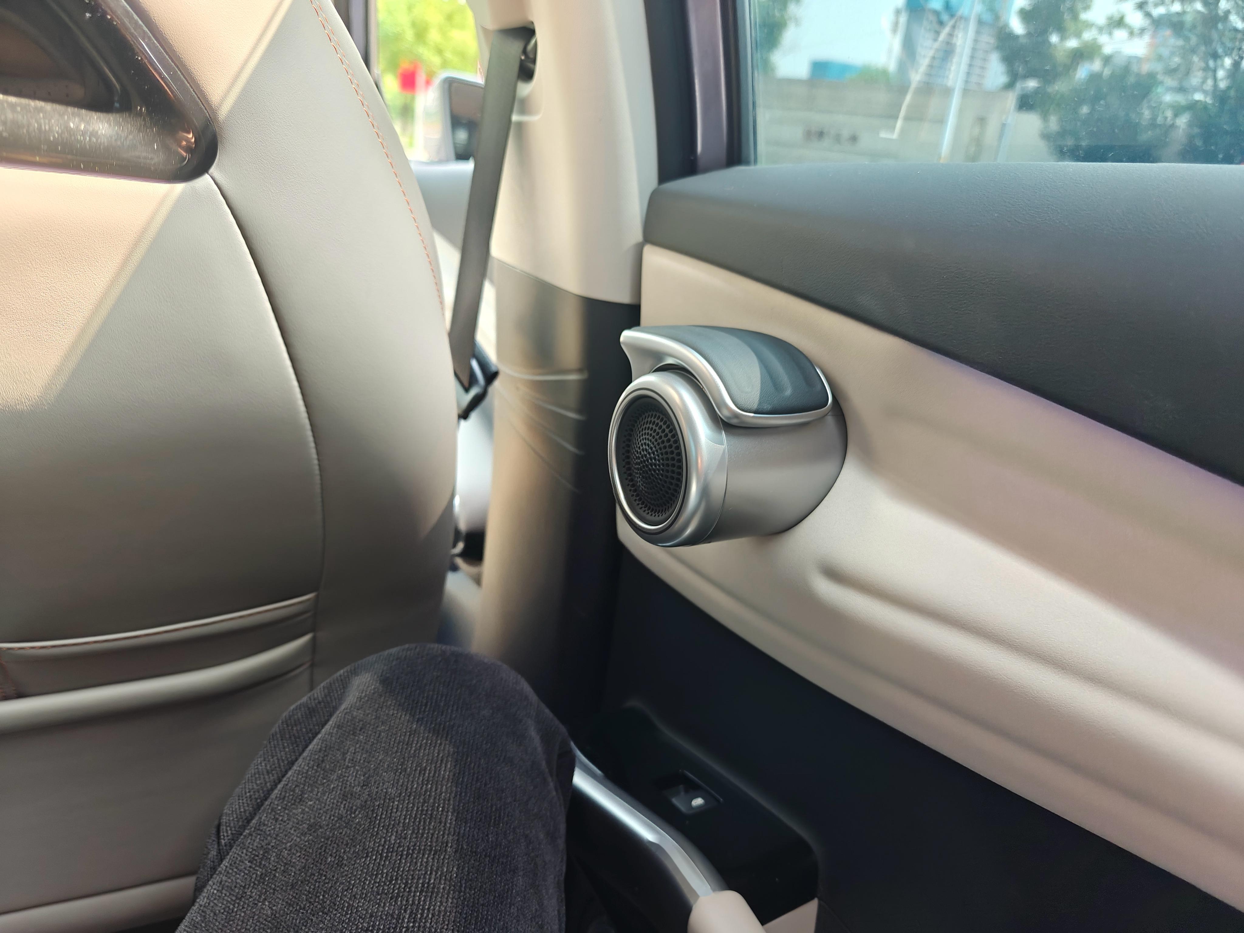 今天打车遇到个比亚迪元plus这个把手还是挺新奇的,突然发现现在好多