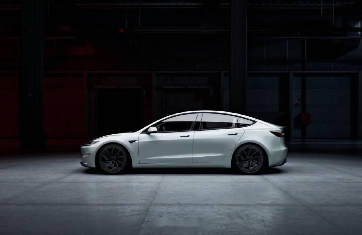 特斯拉新model 3高性能版发布:新model 3 performance
