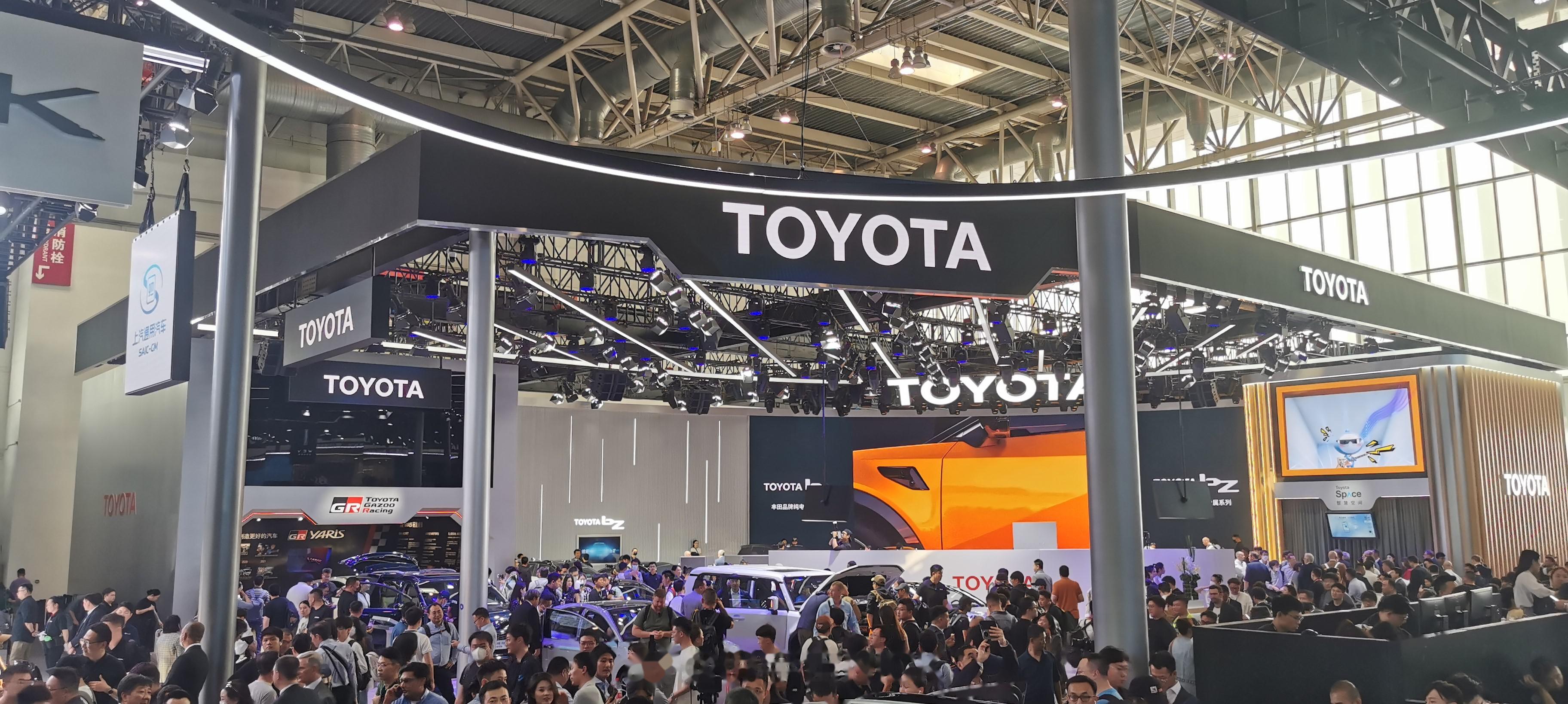 产品与技术亮相北京车展 4月25日,第十八届北京国际汽车展览会在北