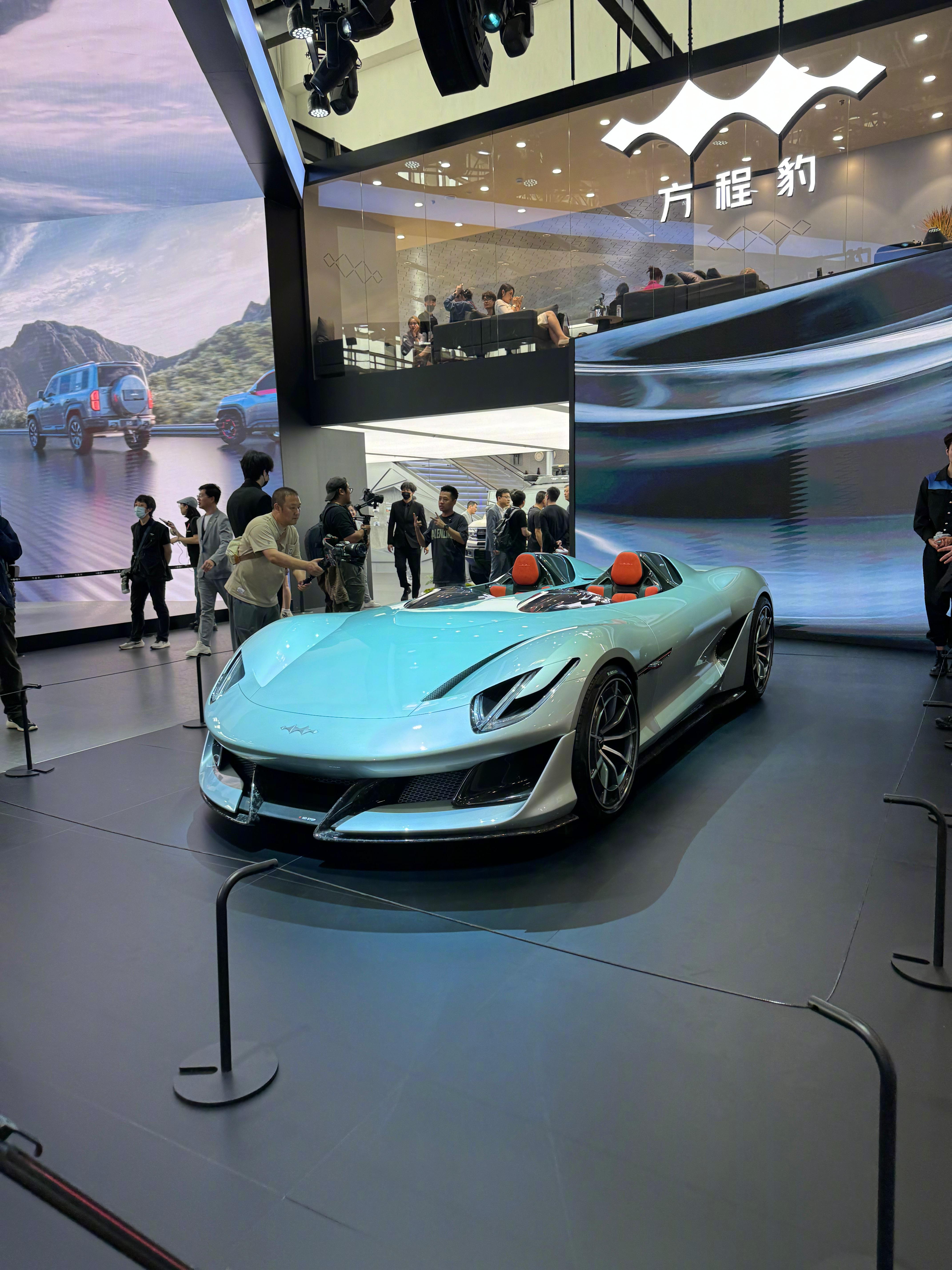 逛完2024北京车展, 最大的感想就是, 咱们中国新能源汽车就是主角!