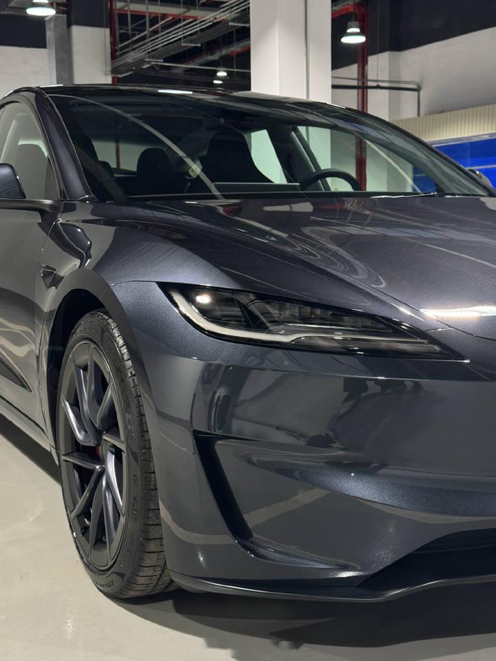 浅浅感受一下 全新特斯拉model 3 performance